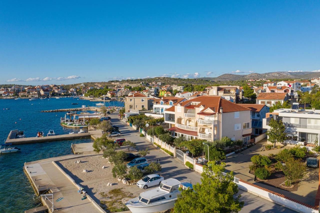 Apartments By The Sea Brodarica, Sibenik - 4194 Esterno foto
